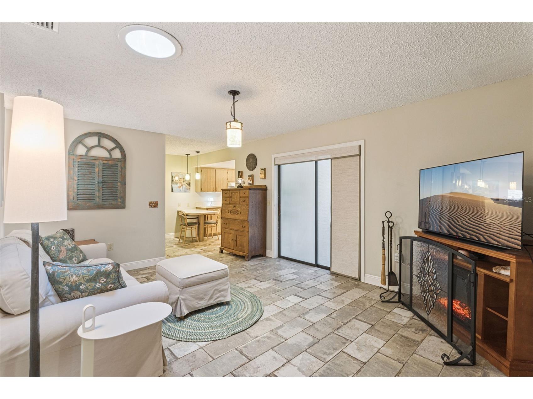 1105 N Valencia Avenue Howey In The Hills FL 34737 G5107030 image11