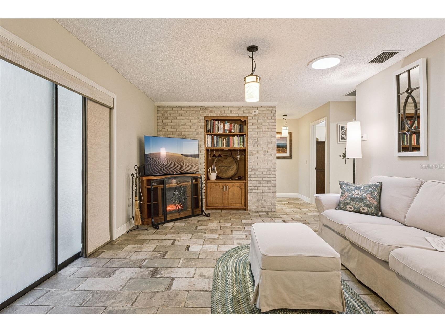 1105 N Valencia Avenue Howey In The Hills FL 34737 G5107030 image13