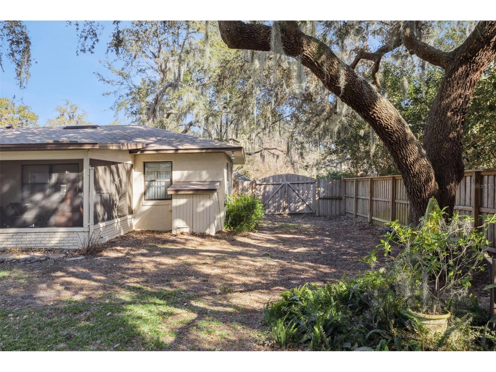 1105 N Valencia Avenue Howey In The Hills FL 34737 G5107030 image38