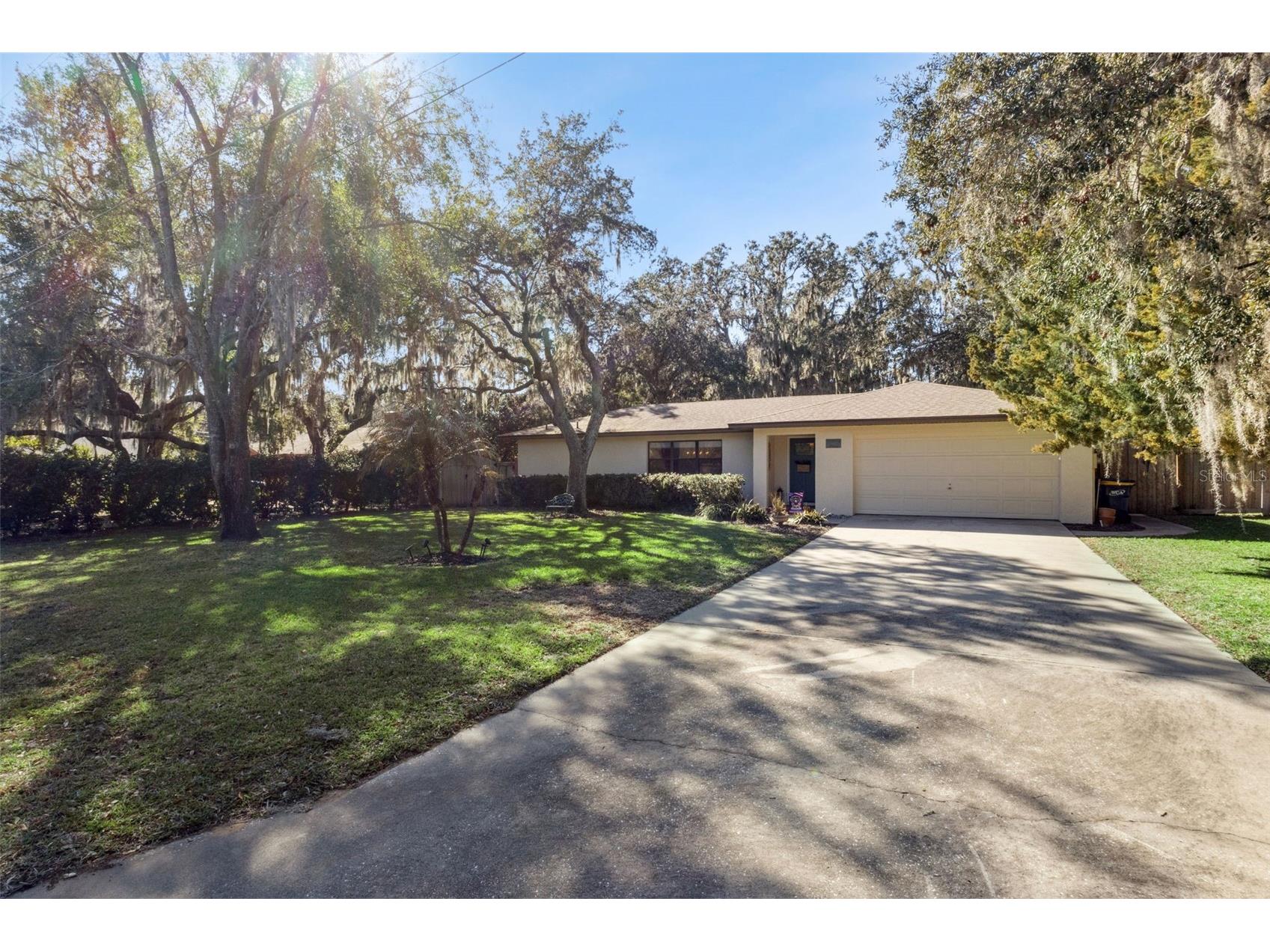 1105 N Valencia Avenue Howey In The Hills FL 34737 G5107030 image43