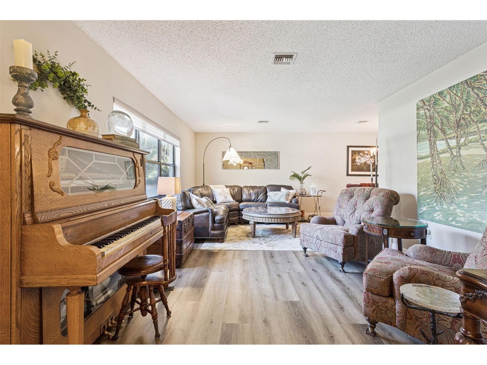 1105 N Valencia Avenue Howey In The Hills FL 34737 G5107030 image5