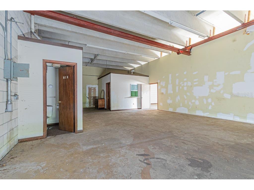 1105 S Woodland Boulevard Deland FL 32720 V4945069 image11