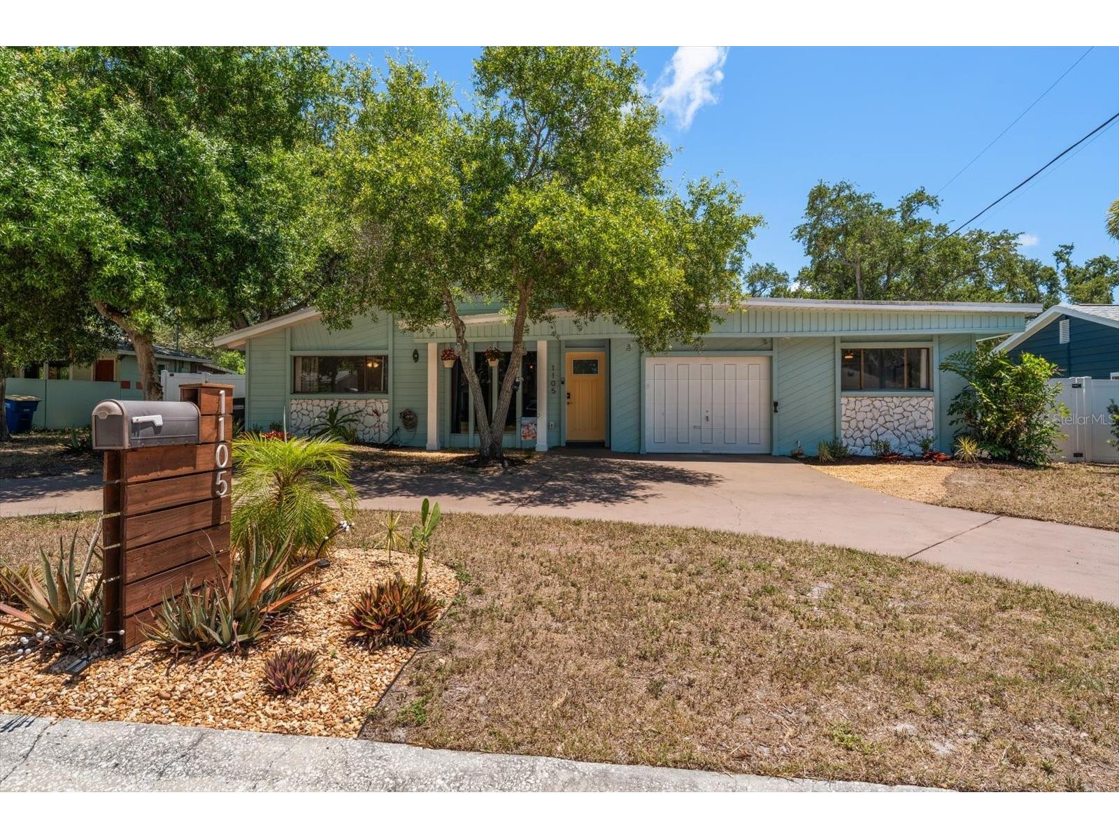 1105 Sunnydale Drive Clearwater FL 33755 TB8522793 image1