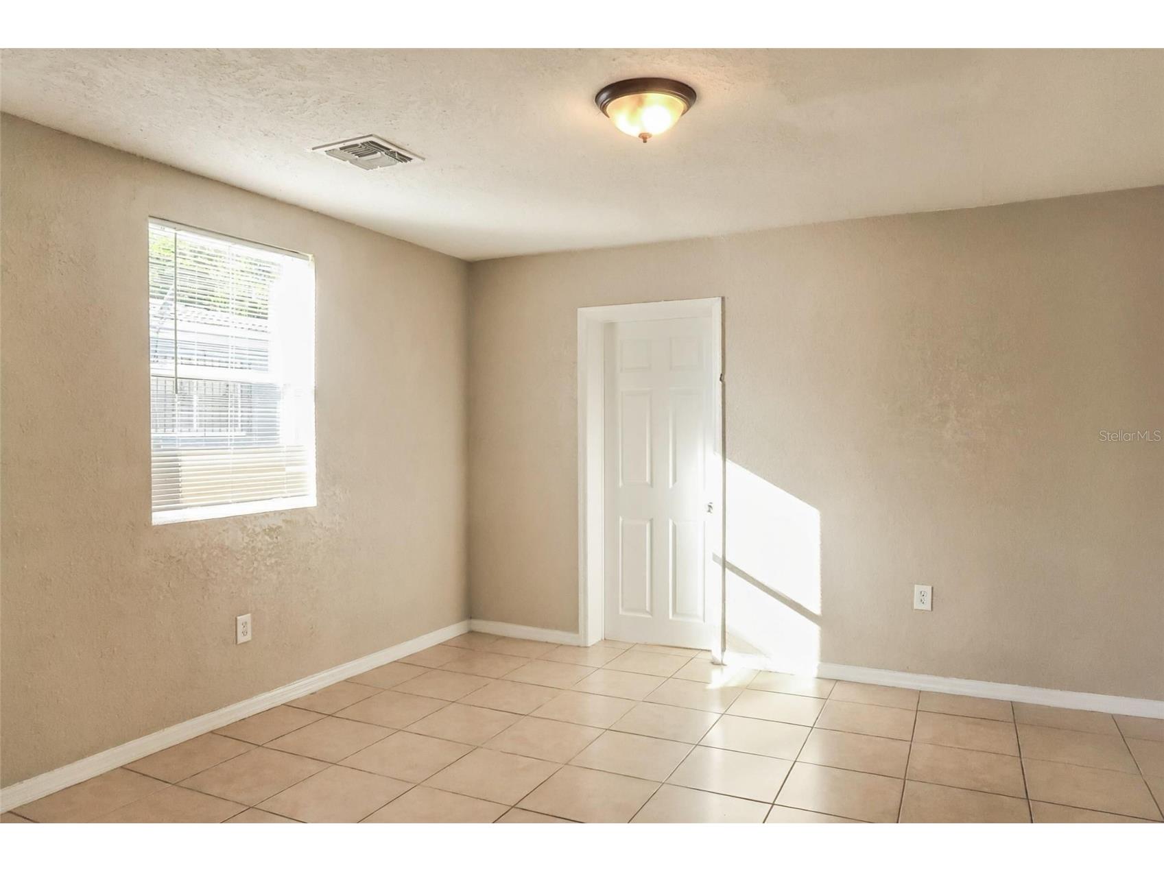 1105 W Nassau Street Tampa FL 33607 TB8454989 image14