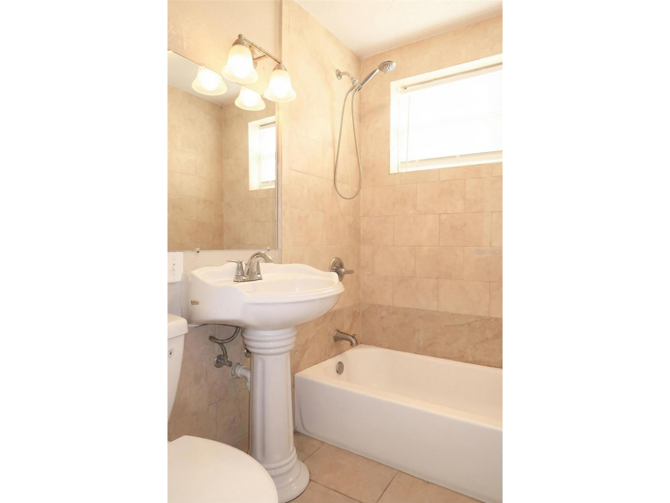 1105 W Nassau Street Tampa FL 33607 TB8454989 image17