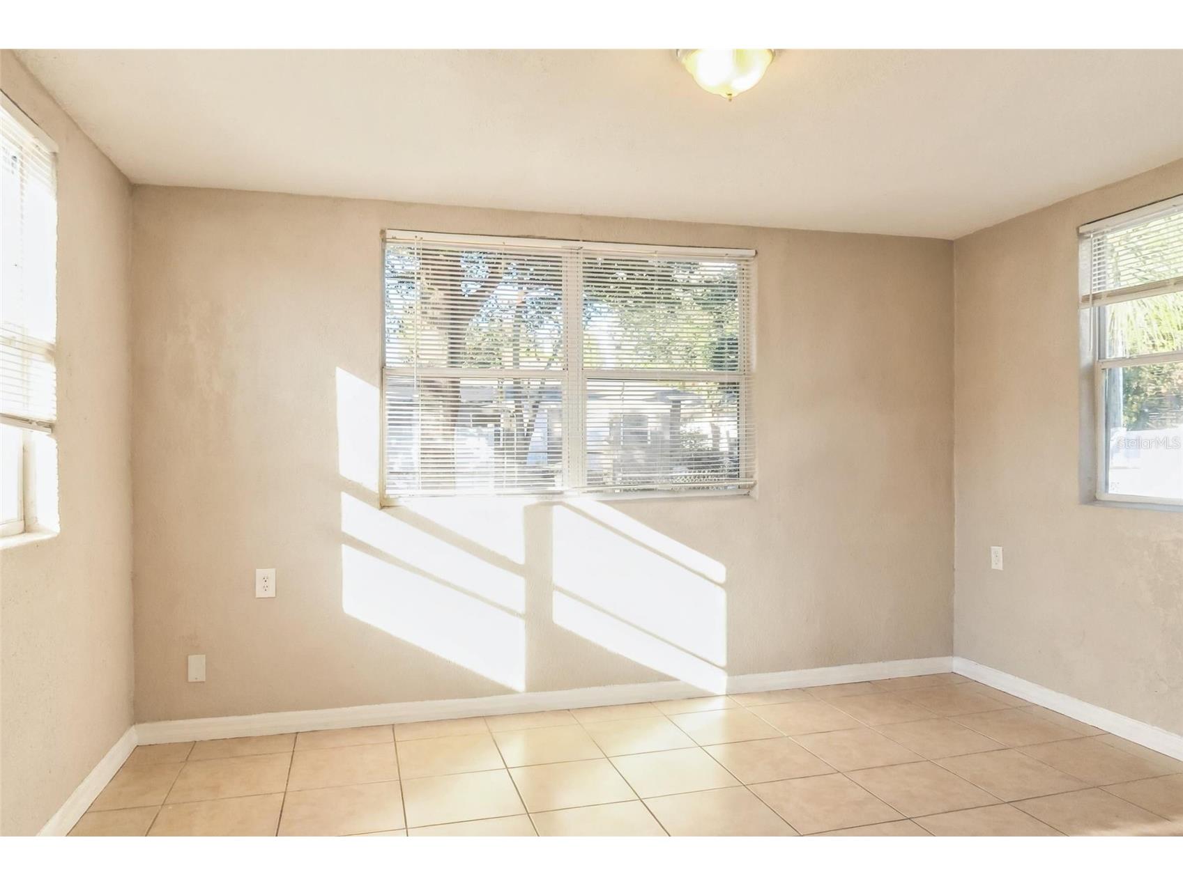 1105 W Nassau Street Tampa FL 33607 TB8454989 image18