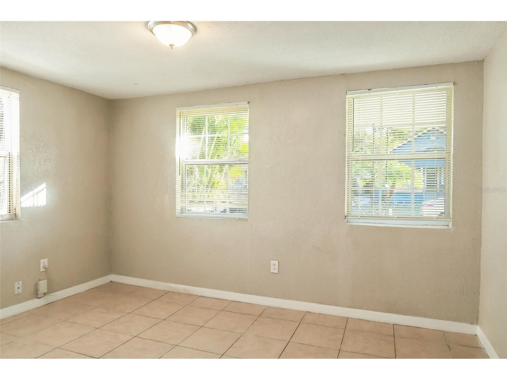 1105 W Nassau Street Tampa FL 33607 TB8454989 image20