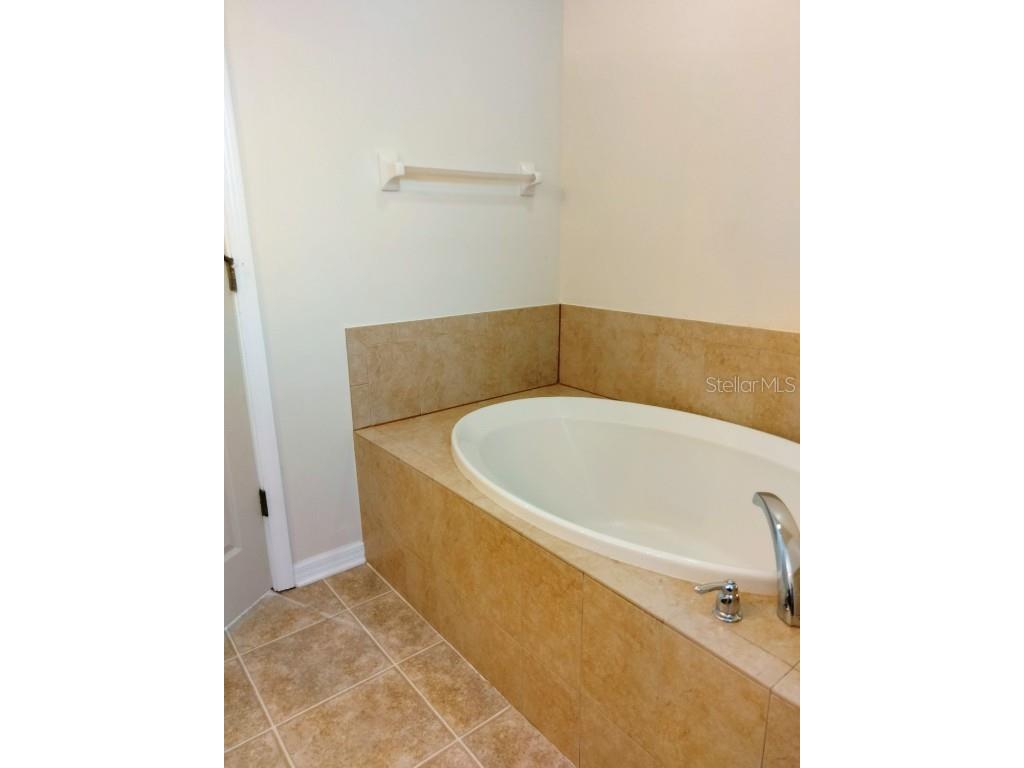 1105 Windton Oak Drive Ruskin FL 33570 TB8436846 image22