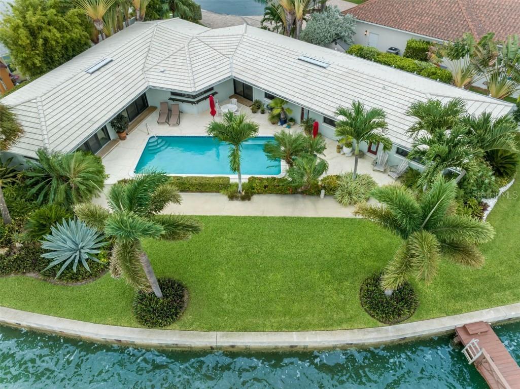 11050 7th Street E Treasure Island FL 33706 - BOCA CIEGA BAY U8207629 image1