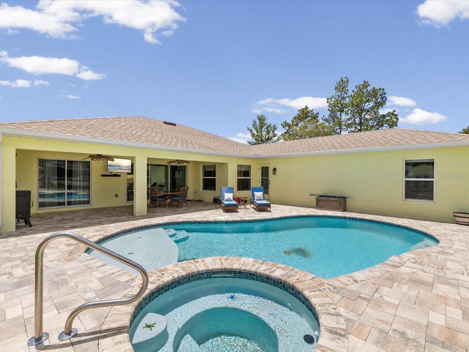 11051 Mirage Avenue Weeki Wachee FL 34614 W7885963 image2
