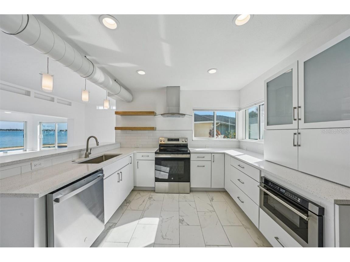 11055 6th Street E Treasure Island FL 33706 TB8456026 image13