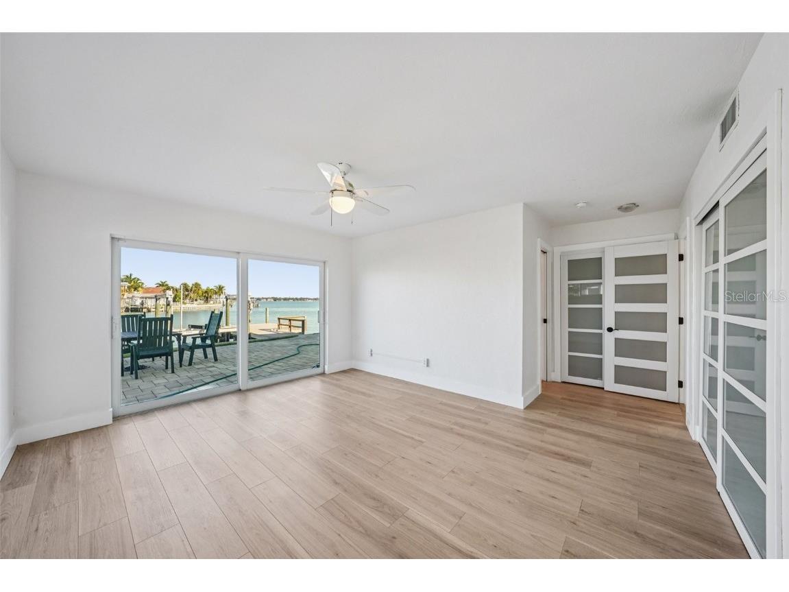 11055 6th Street E Treasure Island FL 33706 TB8456026 image18