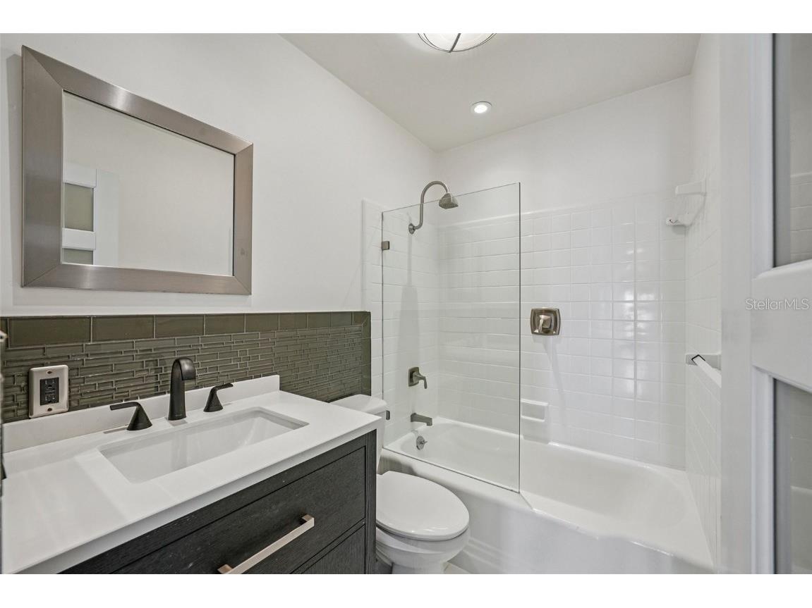 11055 6th Street E Treasure Island FL 33706 TB8456026 image24