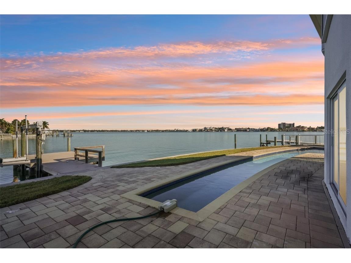 11055 6th Street E Treasure Island FL 33706 TB8456026 image3