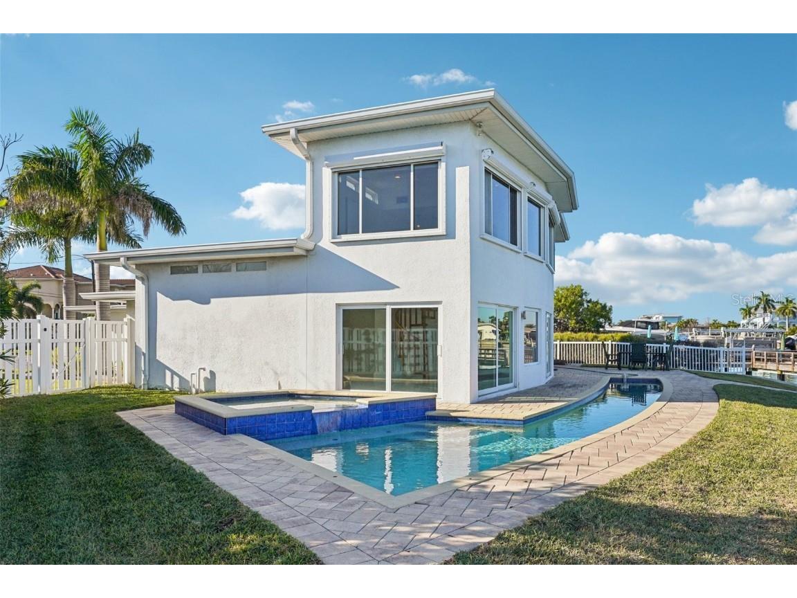 11055 6th Street E Treasure Island FL 33706 TB8456026 image30