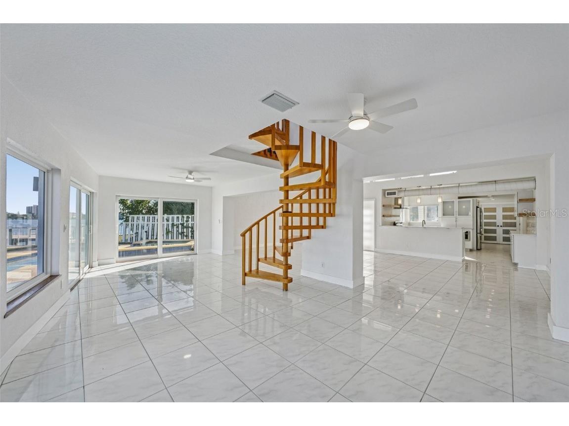 11055 6th Street E Treasure Island FL 33706 TB8456026 image7