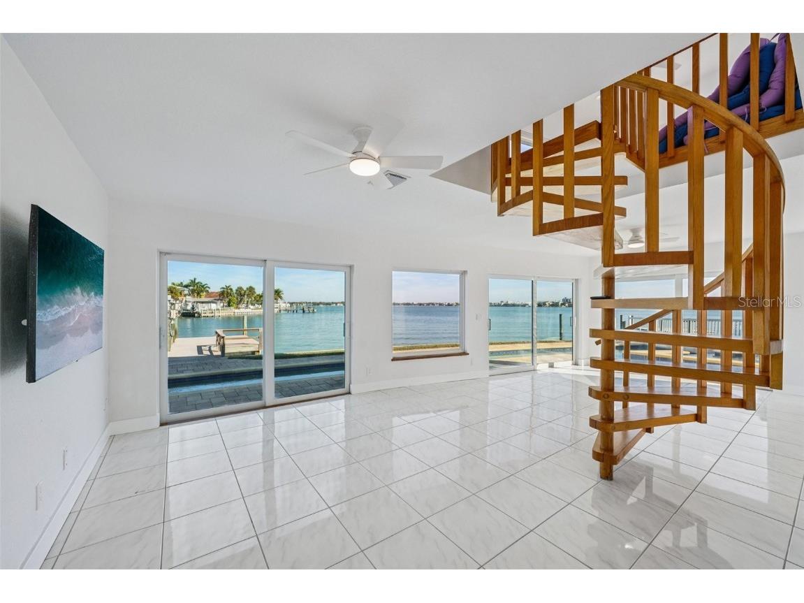 11055 6th Street E Treasure Island FL 33706 TB8456026 image8