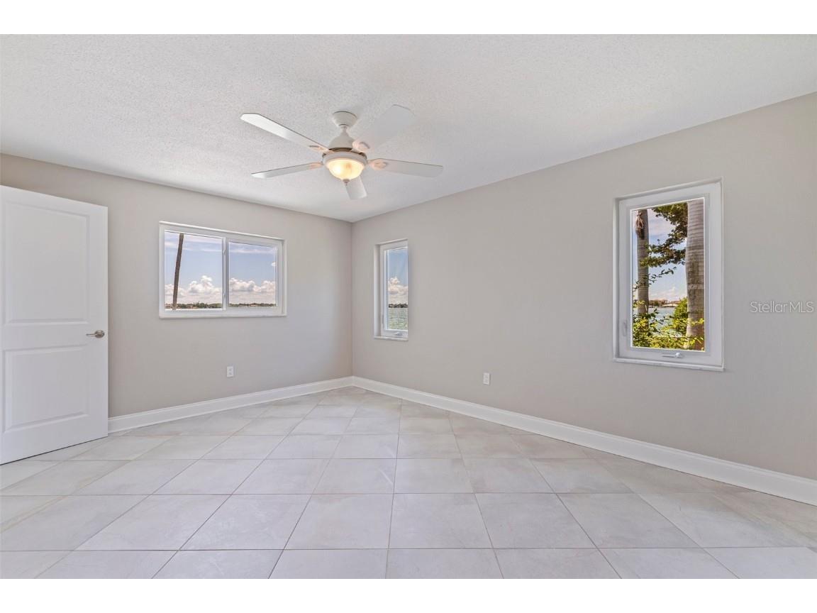 11055 7th Street E Treasure Island FL 33706 - BOCA CIEGA BAY TB8402262 image14