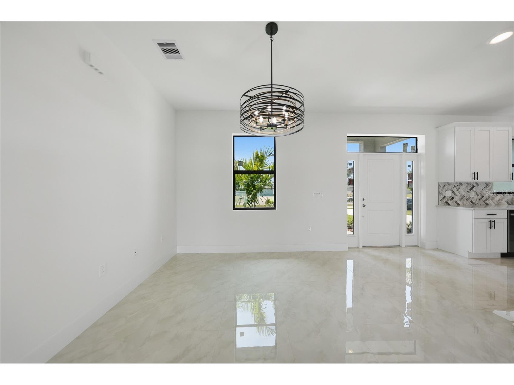 11058 Gulfstream Boulevard Englewood FL 34224 C7524139 image14