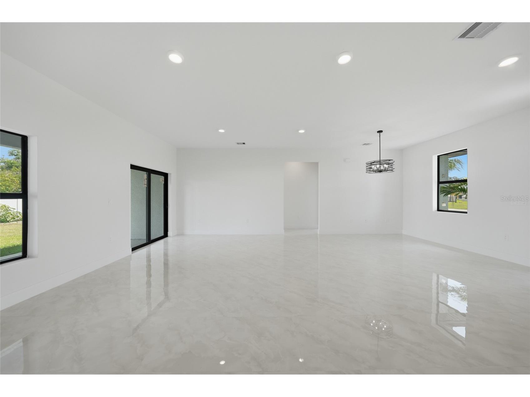 11058 Gulfstream Boulevard Englewood FL 34224 C7524139 image15