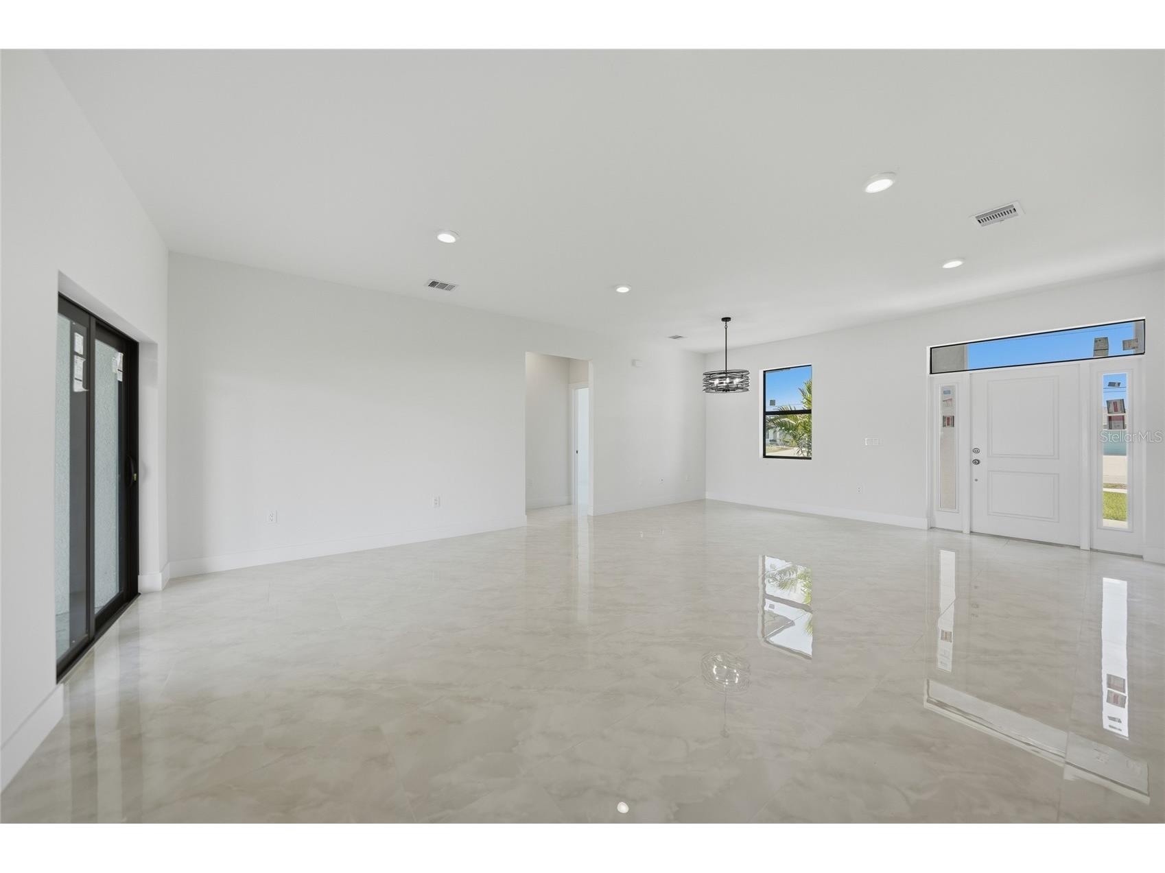 11058 Gulfstream Boulevard Englewood FL 34224 C7524139 image16