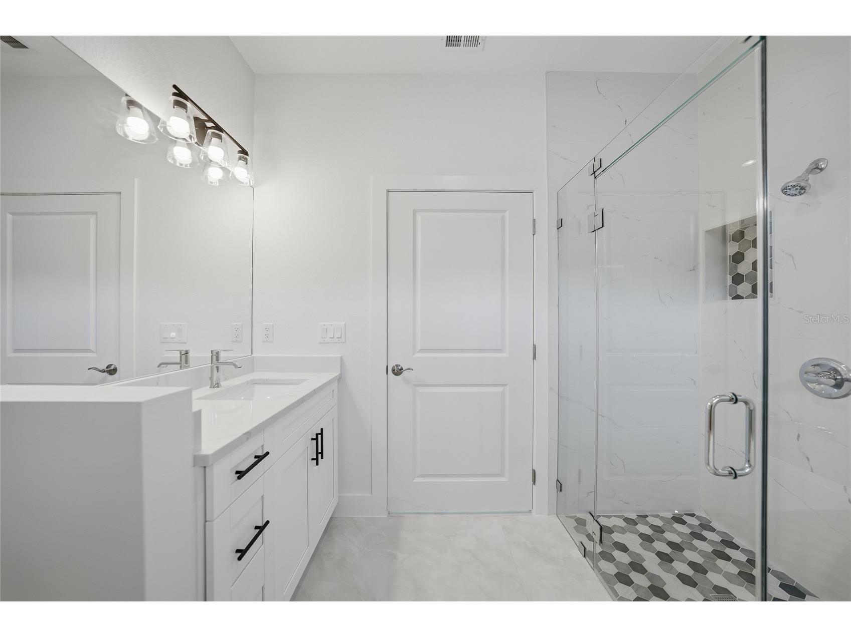 11058 Gulfstream Boulevard Englewood FL 34224 C7524139 image31