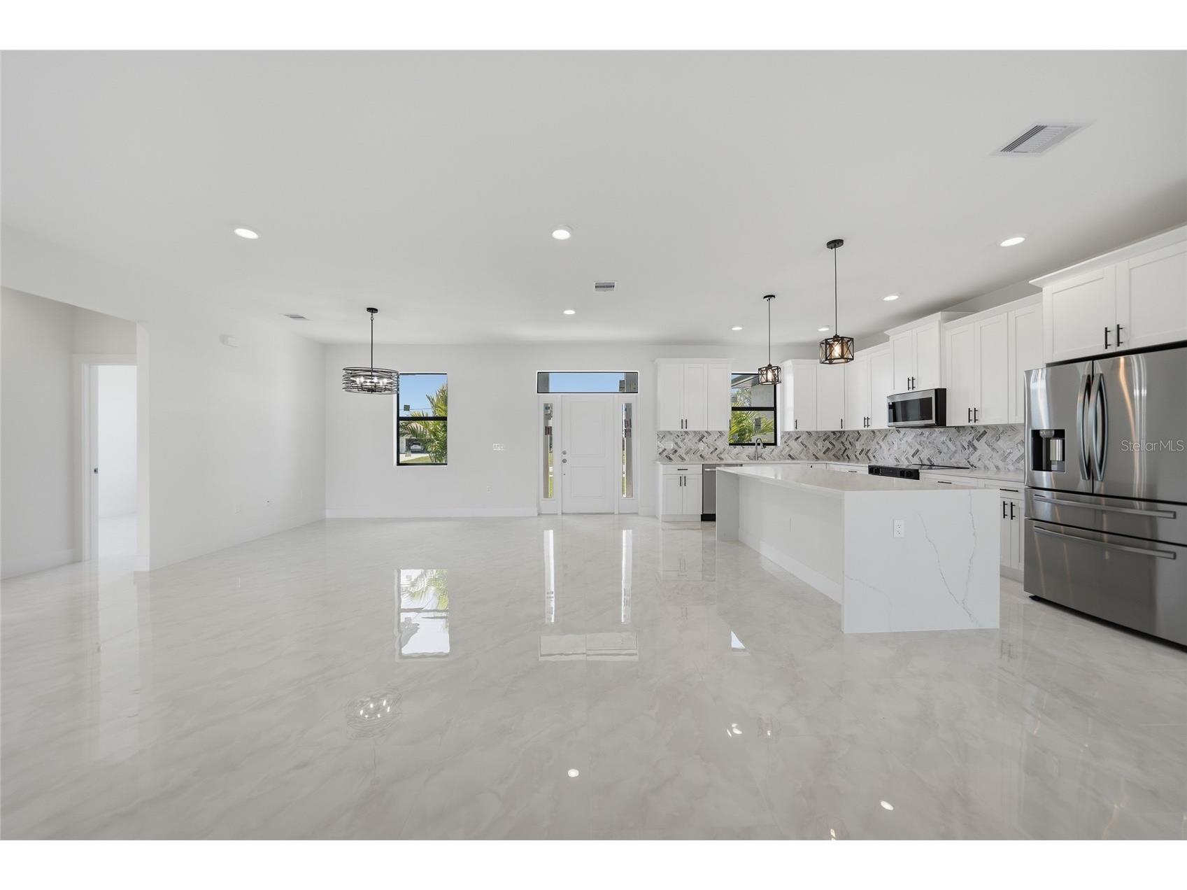 11058 Gulfstream Boulevard Englewood FL 34224 C7524139 image7