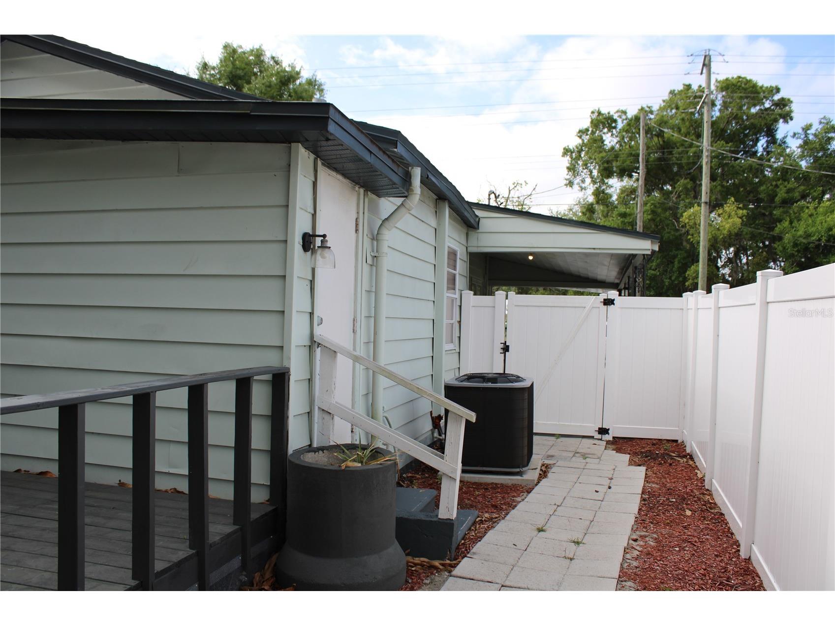 1106 E Dr Martin Luther King Jr Boulevard Plant City FL 33563 TB8494799 image20