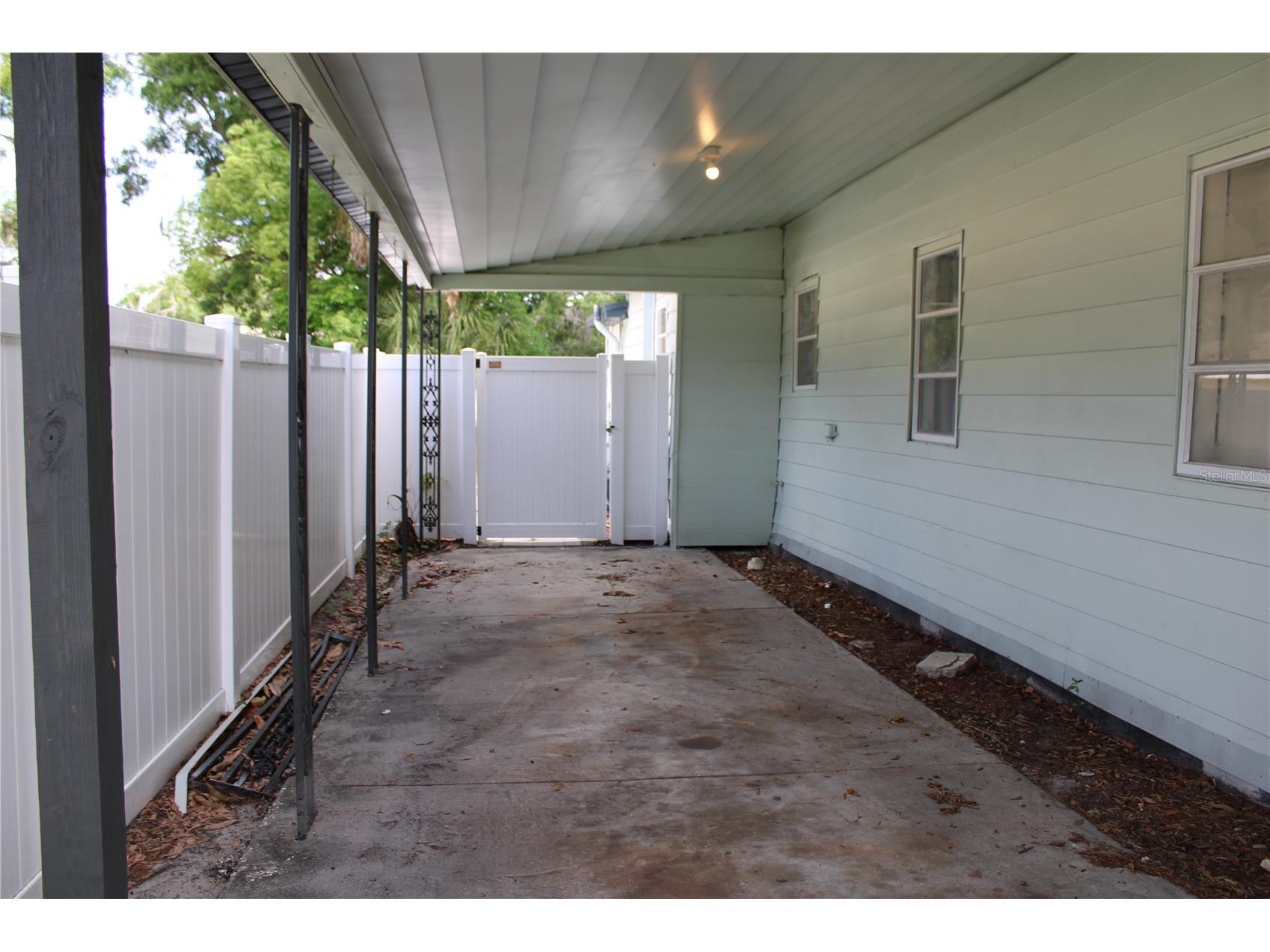 1106 E Dr Martin Luther King Jr Boulevard Plant City FL 33563 TB8494799 image5