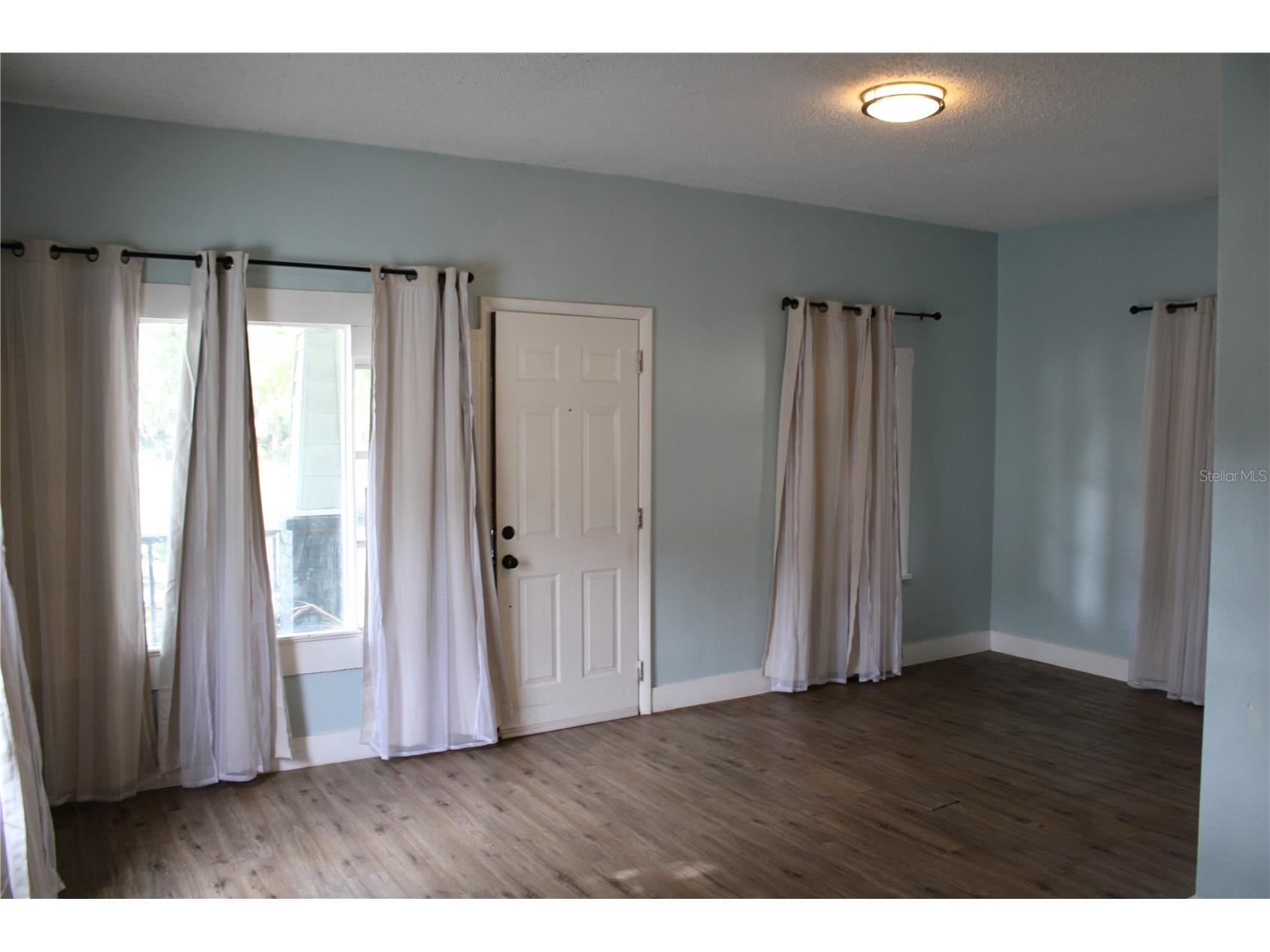 1106 E Dr Martin Luther King Jr Boulevard Plant City FL 33563 TB8494799 image7