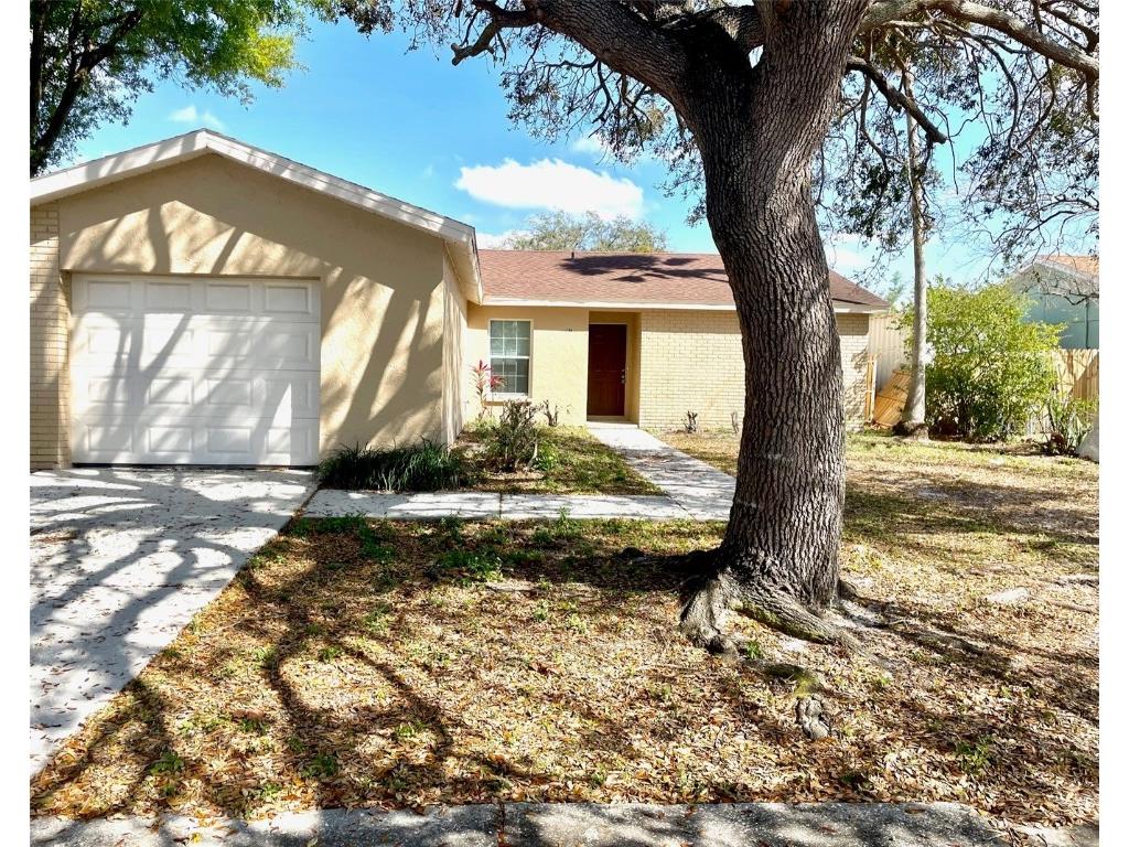 1106 Pine Ridge Circle W Brandon FL 33511 T3427640 image1