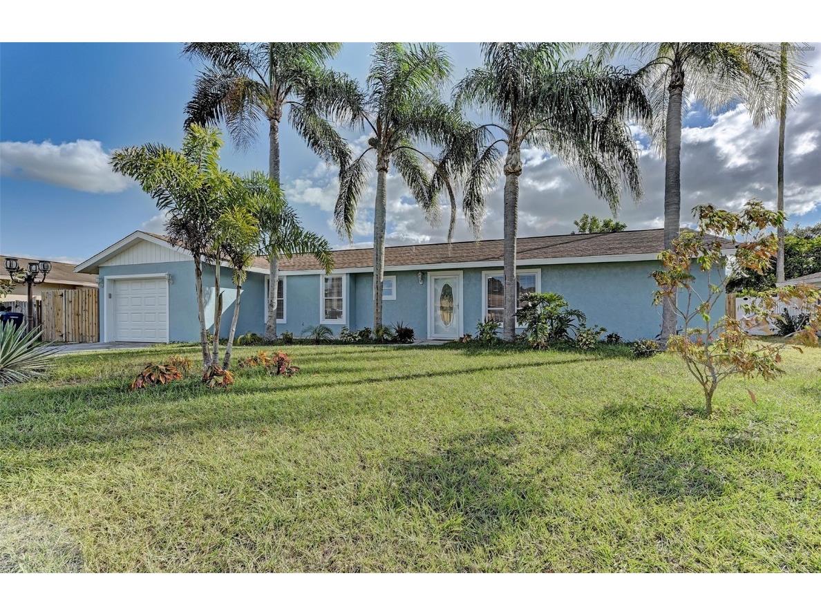 1106 Southern Pine Lane Sarasota FL 34243 A4576700 image1