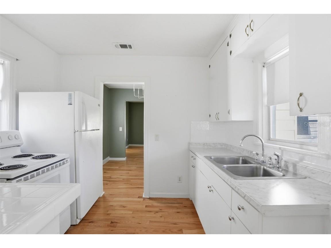 1106 W Peninsular Street Tampa FL 33603 TB8449876 image4