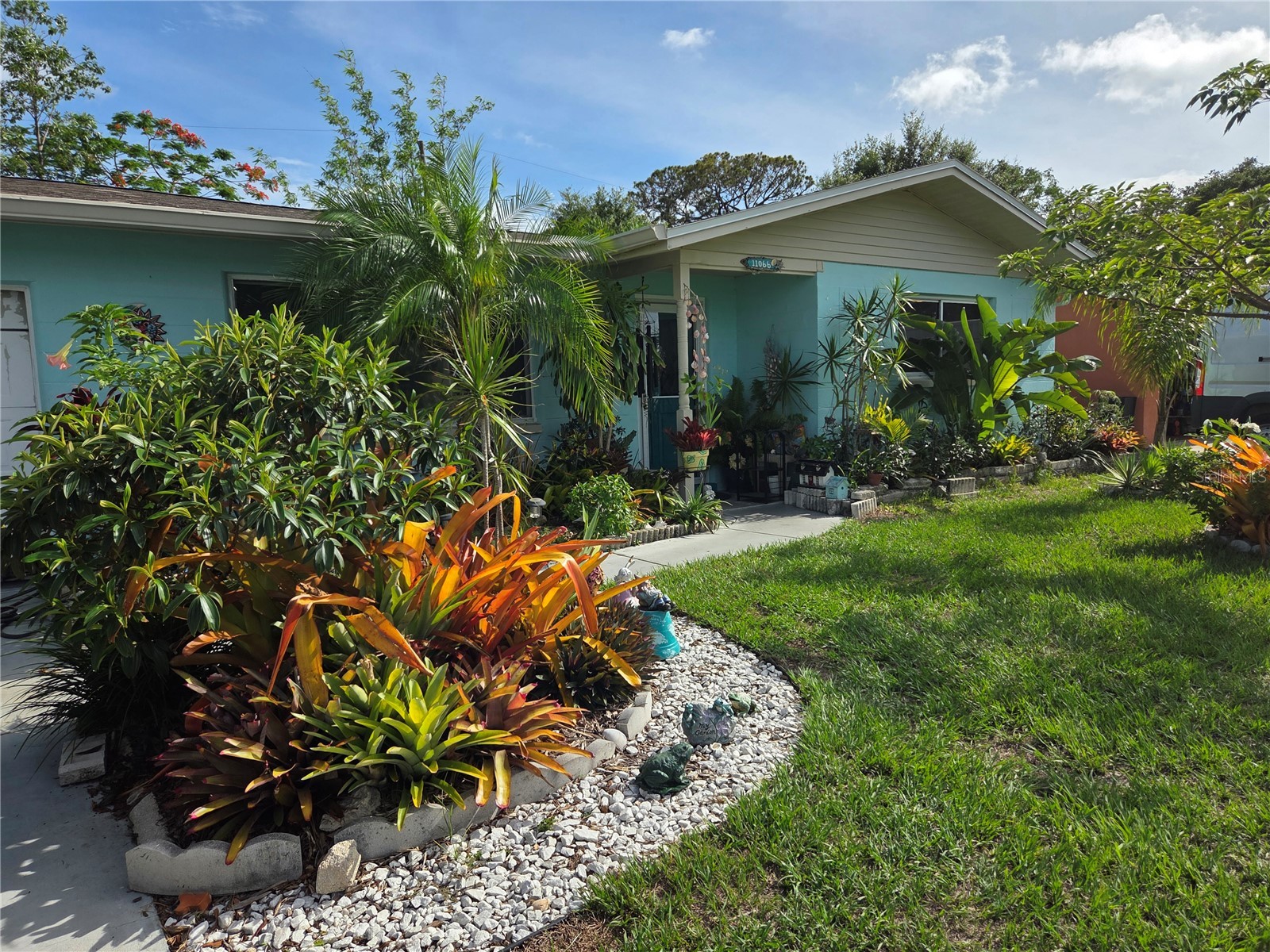 11066 102nd Avenue N Seminole FL 33778 TB8514558 image31
