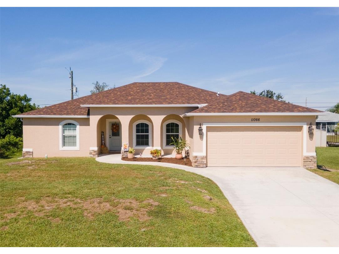 11066 Carnegie Avenue Englewood FL 34224 D6132984 image1