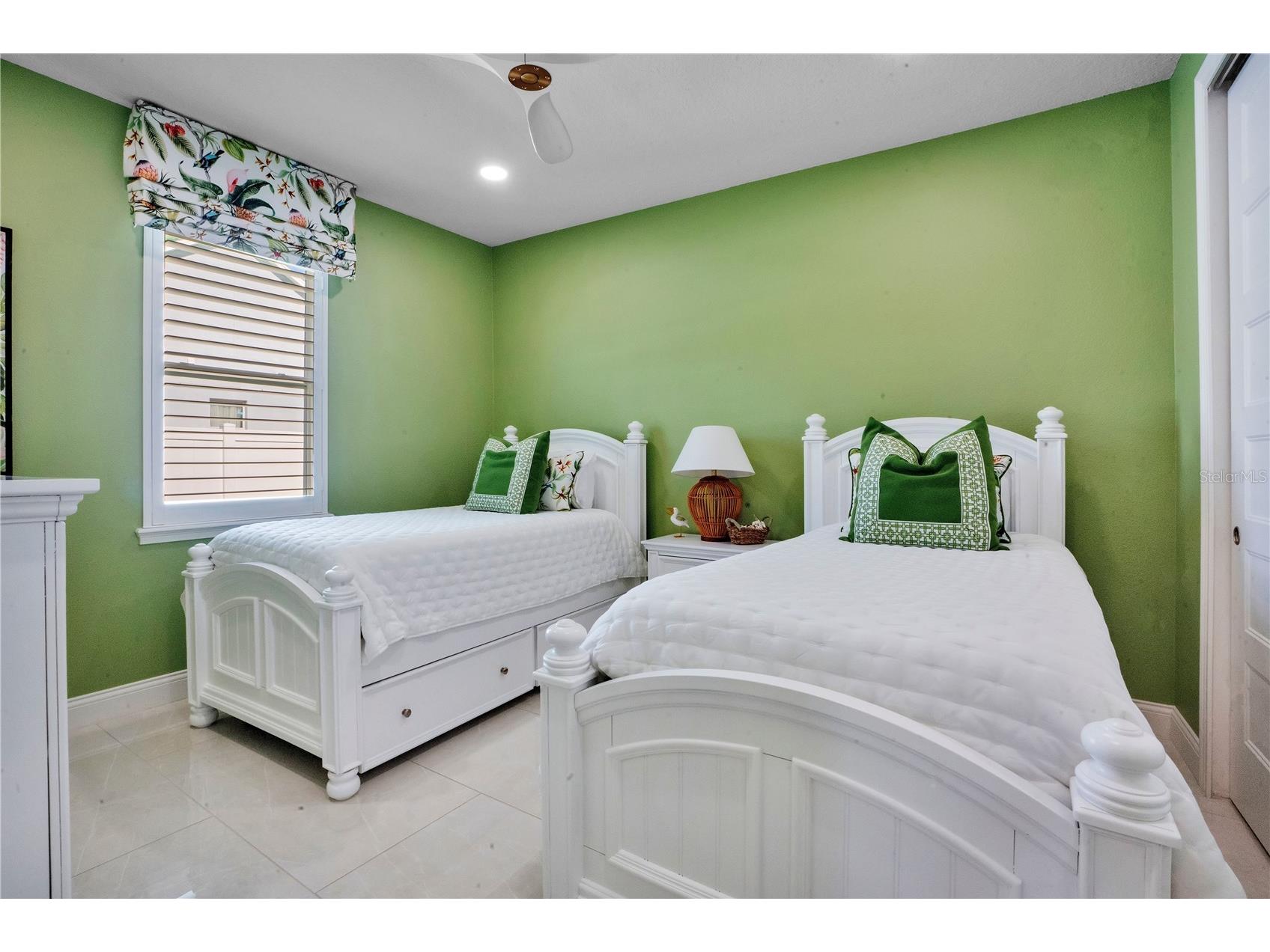1107 Palm Cove Drive Orlando FL 32835 O6406584 image42
