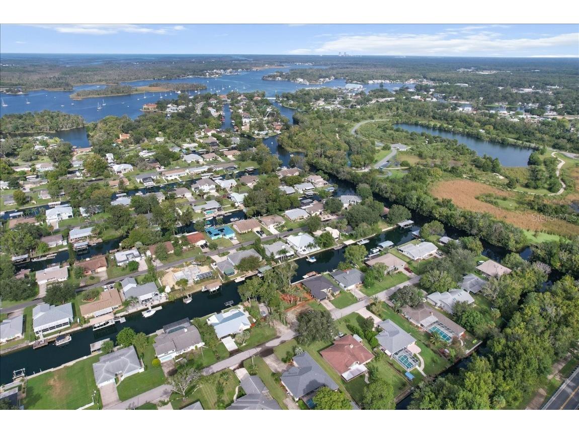 1107 SE 4th Avenue Crystal River FL 34429 OM694986 image7