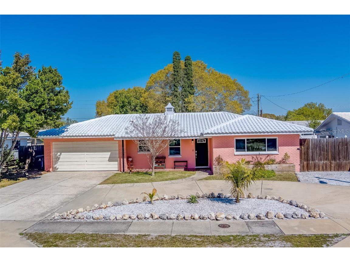 11079 54th Avenue N Saint Petersburg FL 33708 U8233652 image1