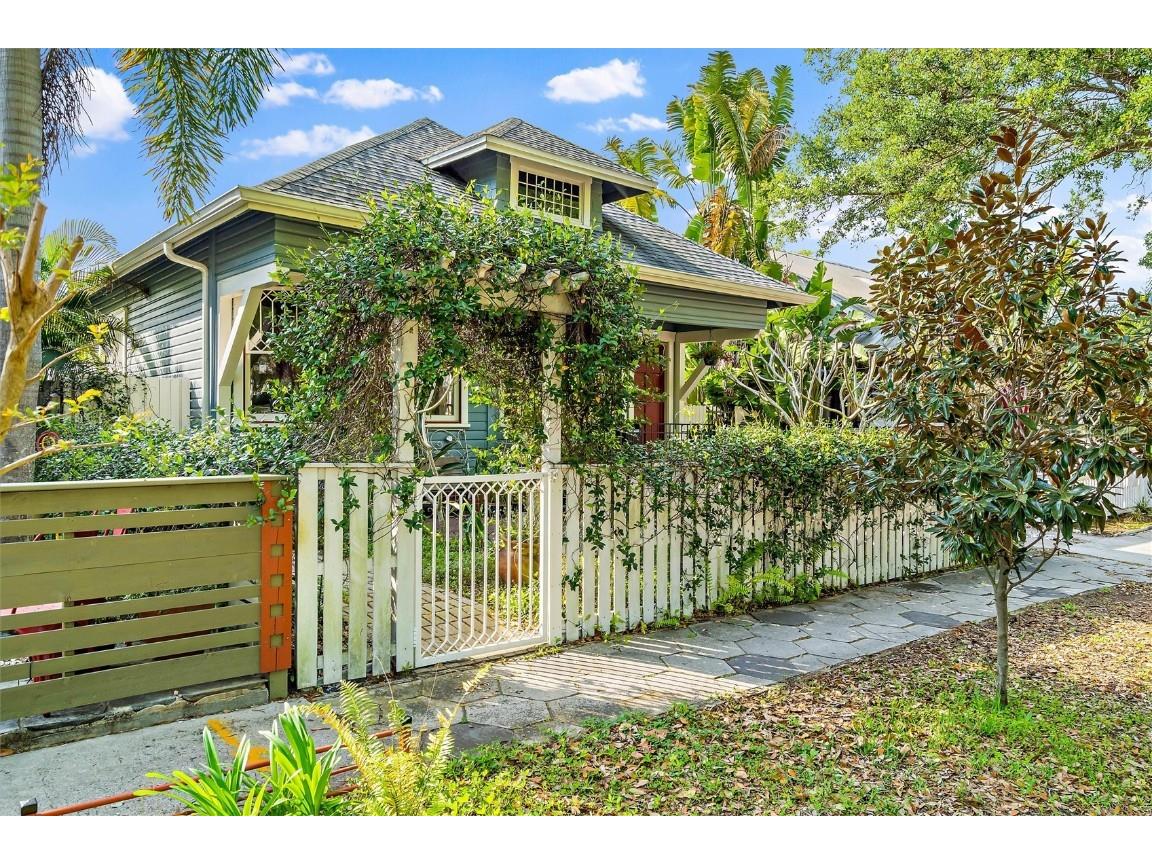 1108 3rd Street N Saint Petersburg FL 33701 U8193489 image1