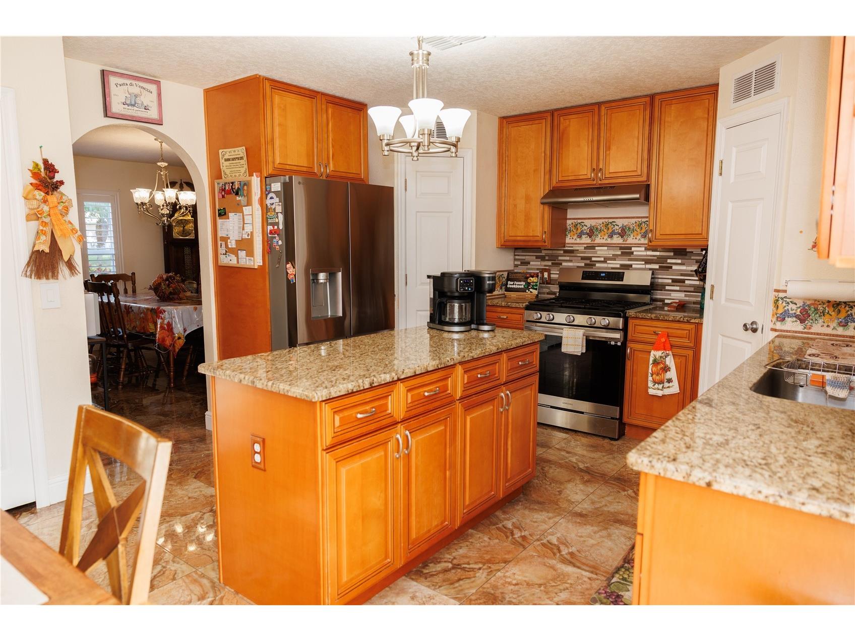 1108 Chateau Circle Minneola FL 34715 - LAKE MINNEOLA G5102226 image11