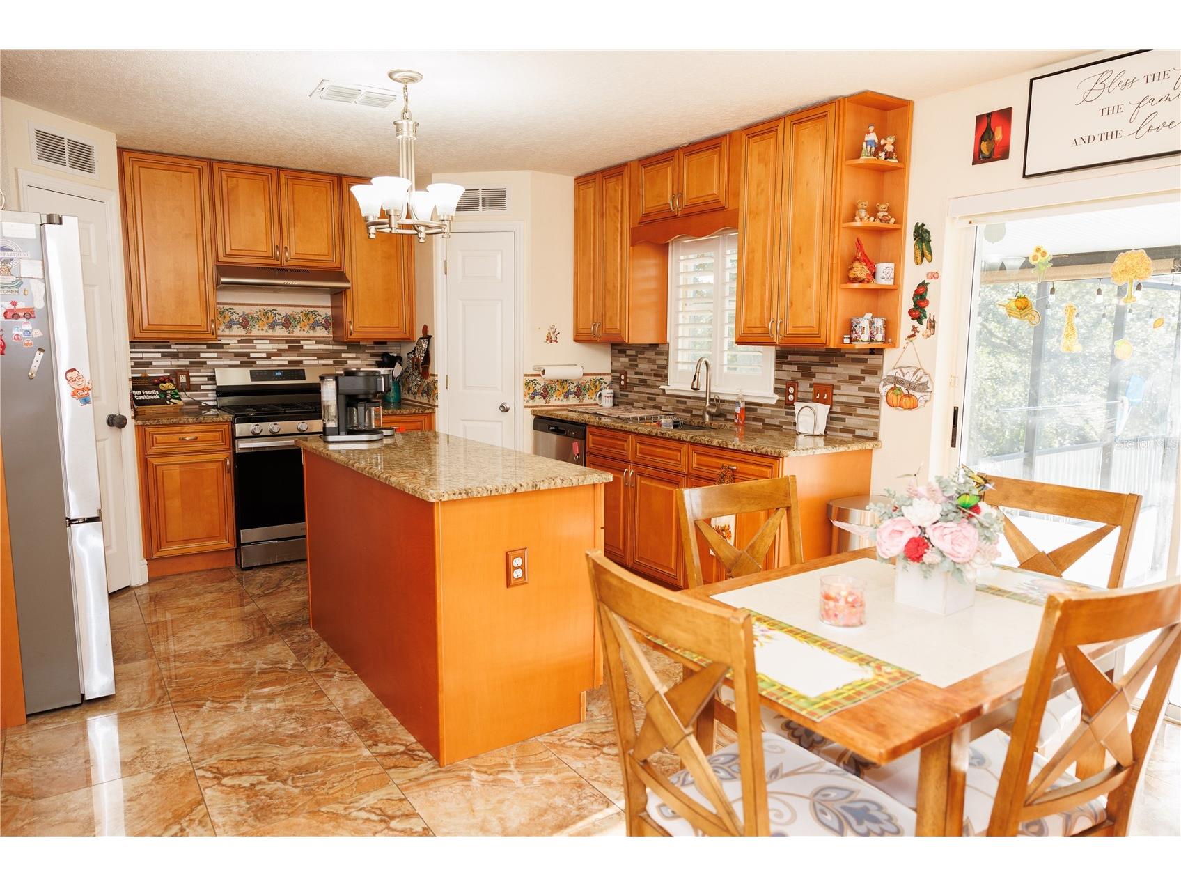 1108 Chateau Circle Minneola FL 34715 - LAKE MINNEOLA G5102226 image9