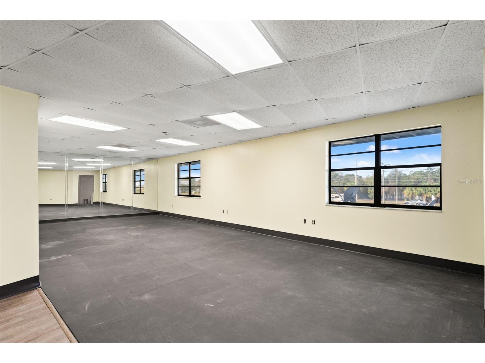 1108 Commercial Way Spring Hill FL 34606 TB8462733 image41