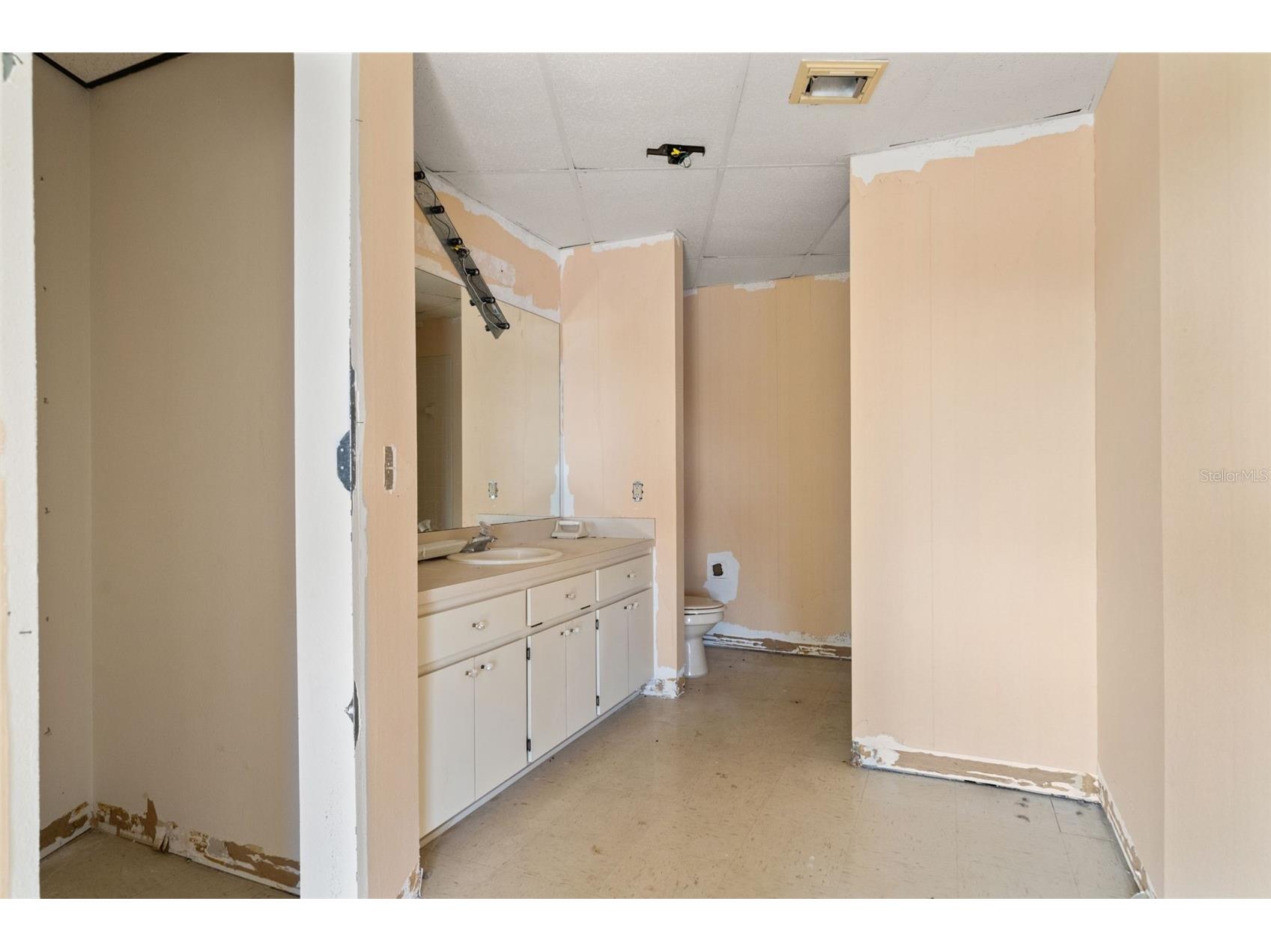 1108 Commercial Way Spring Hill FL 34606 TB8462733 image46