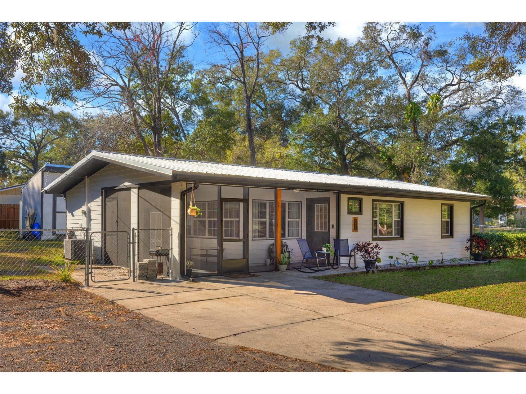 1108 E Winnemissett Avenue Deland FL 32724 V4946610 image1