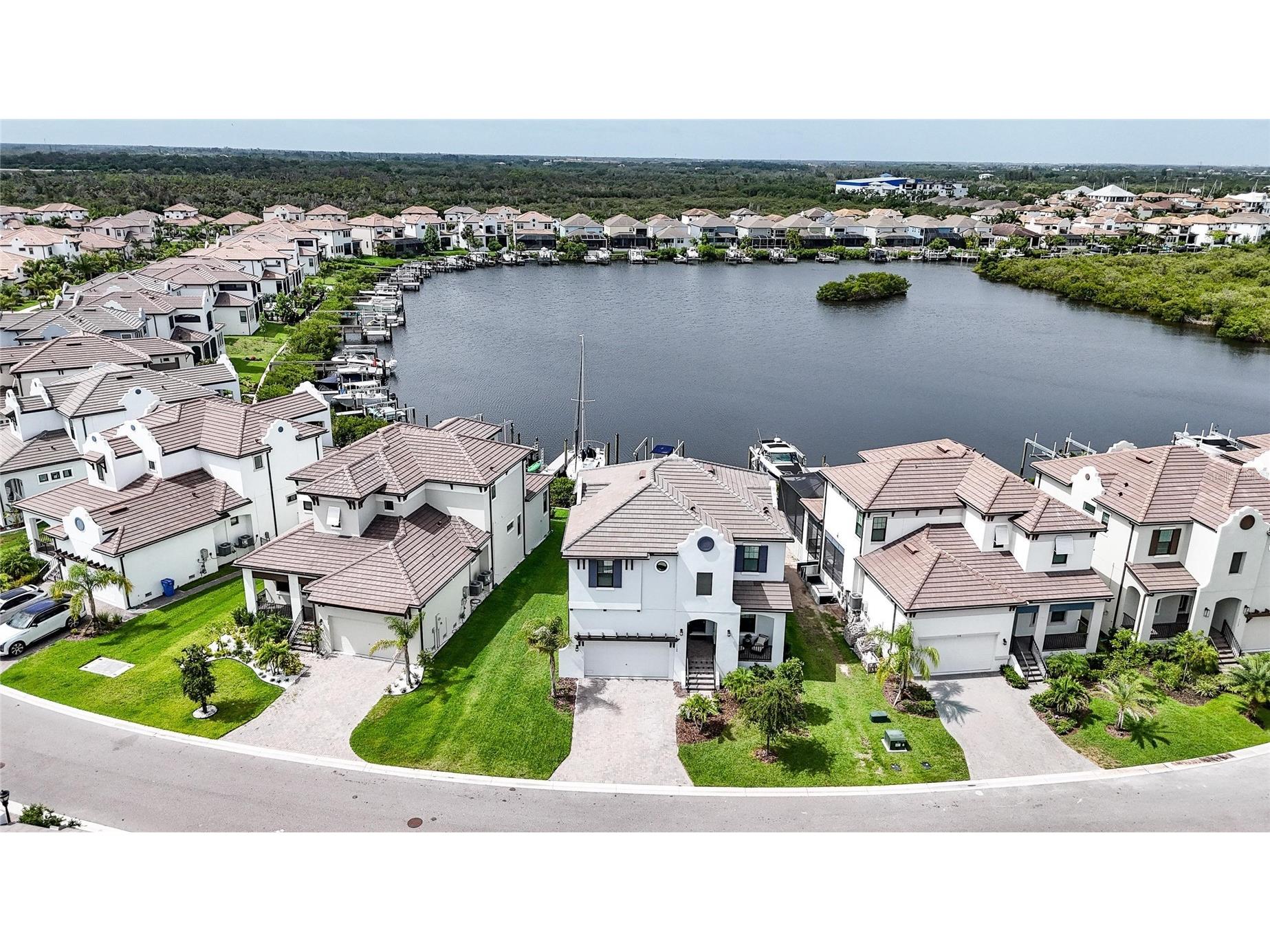 1108 Seagrape Drive Ruskin FL 33570 TB8514726 image73