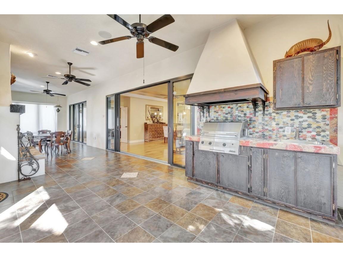 1108 W Charter Street Tampa FL 33602 TB8364770 image38