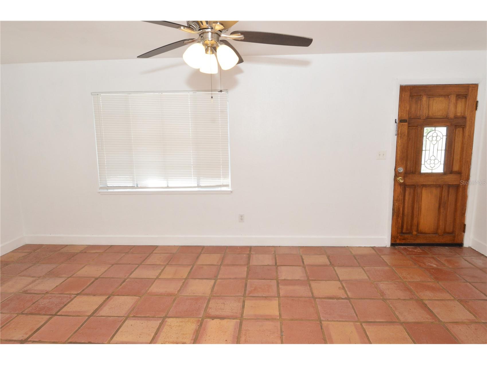 1108 Winchester Road N Saint Petersburg FL 33710 TB8513177 image4