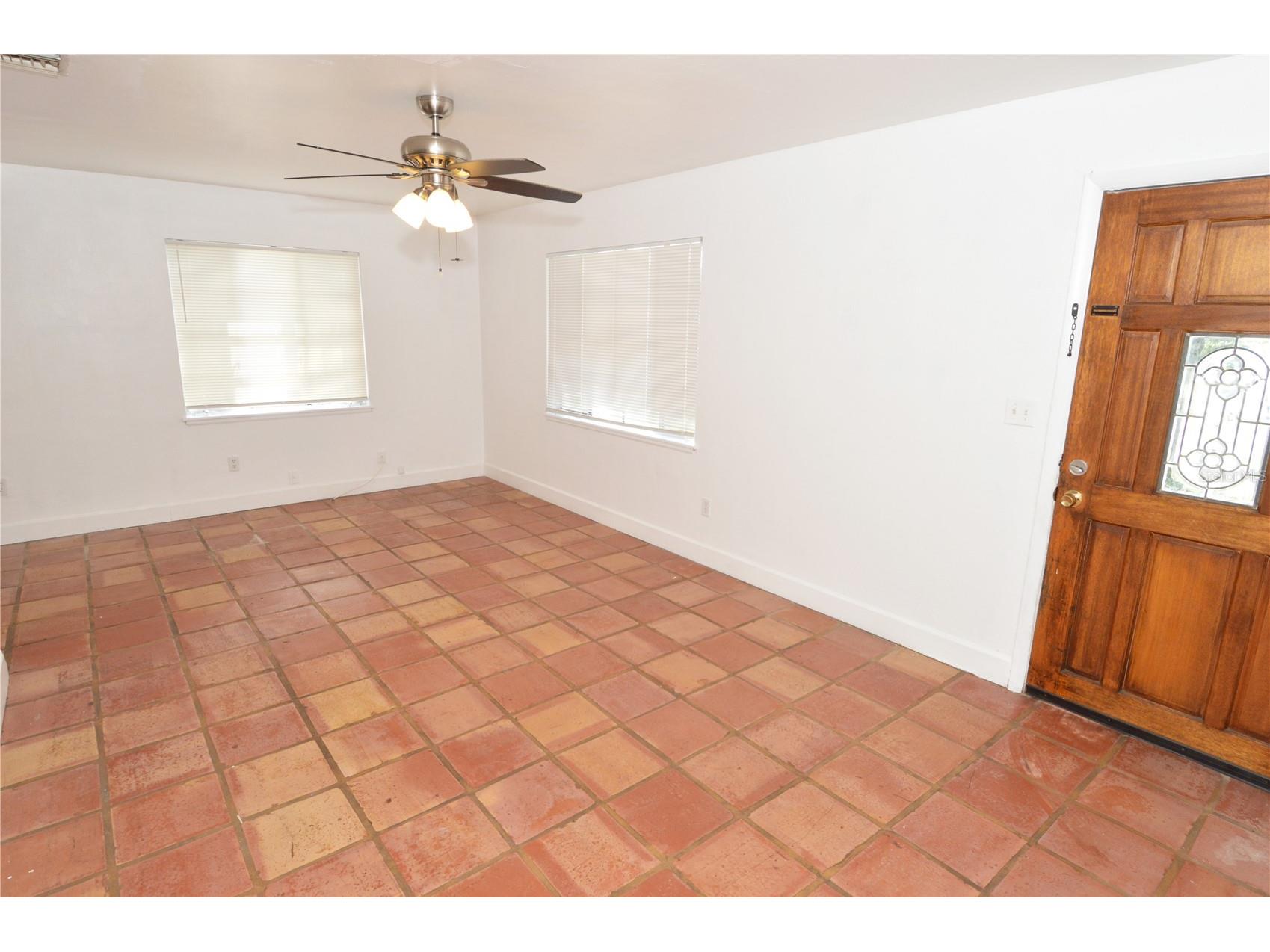 1108 Winchester Road N Saint Petersburg FL 33710 TB8513177 image5