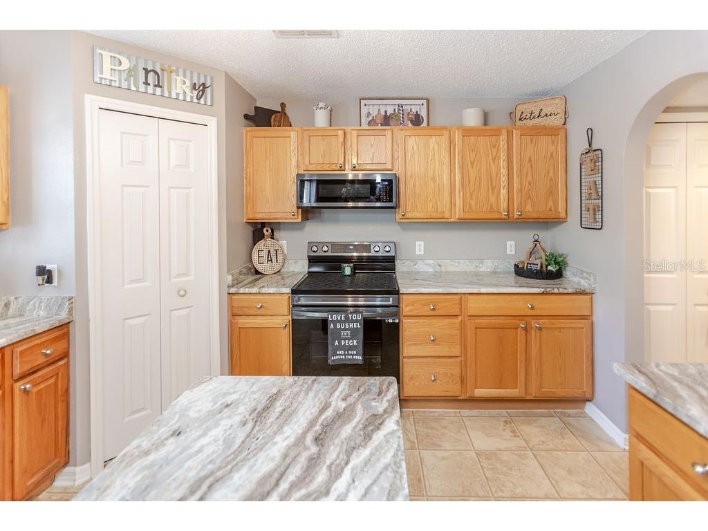 11083 Maybird Avenue Weeki Wachee FL 34613 W7887755 image16