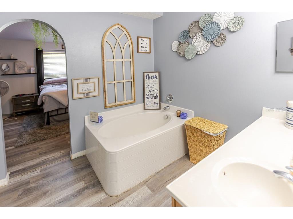 11083 Maybird Avenue Weeki Wachee FL 34613 W7887755 image42